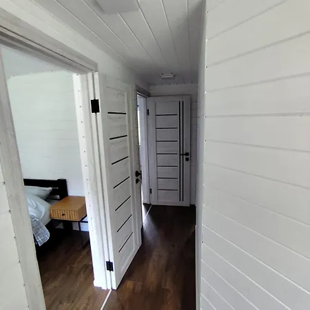 Lägenhet Family House будиночок у